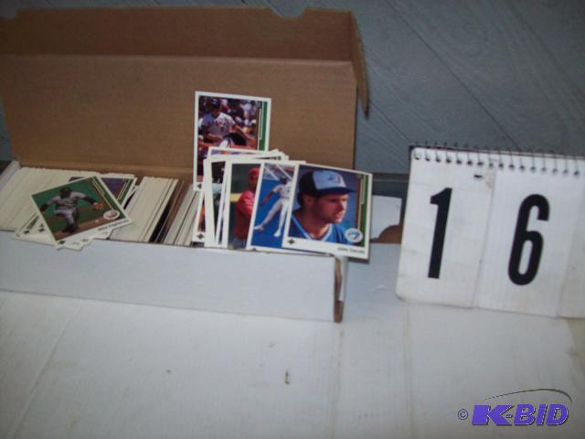 Box of 500 1989 Upper Deck Baseball Cards. M...