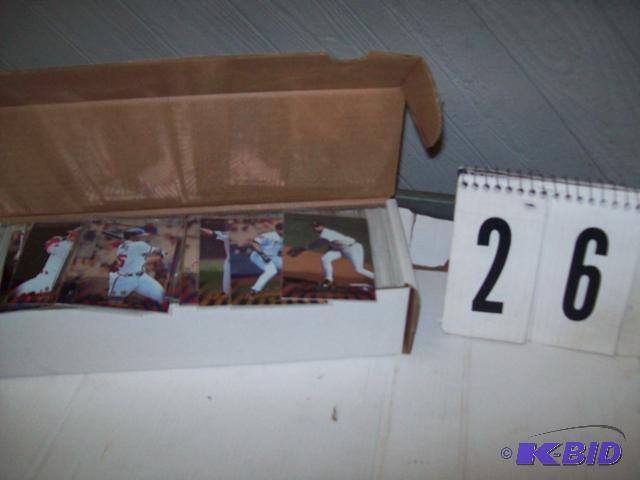 660 Count Box of Baseball Cards all in Penny ...