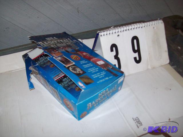 Box with 27 unopened packs of 1992-93 Upper D...