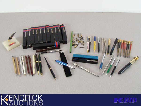 lot 37 image: Lot of Collectible Pens