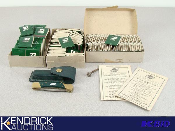 lot 49 image: Lot of Vintage Collectible Rail Road Items