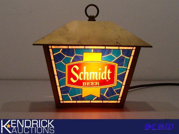 lot 5 image: Vintage Schmidt Beer Lighted Sign