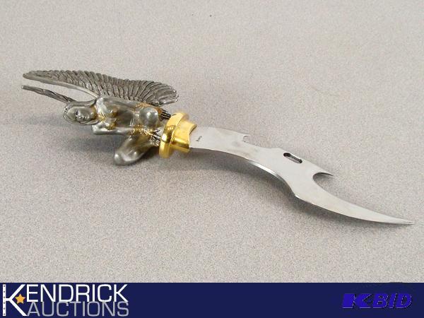 lot 56 image: Boris Vallejo Fantasy Dagger