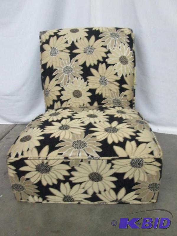 lot 13 image: McLeland Design Peppercorn