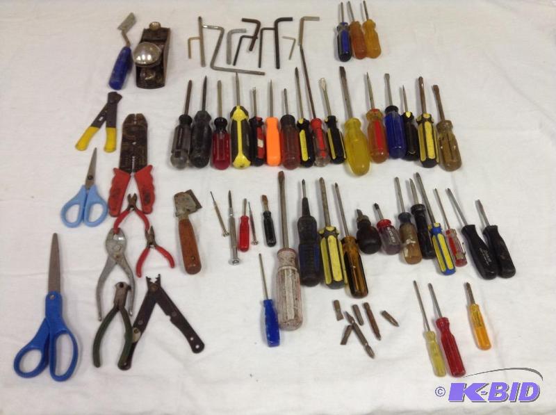 lot 12 image: Lot of Screwdrivers, Pliers & Bits
