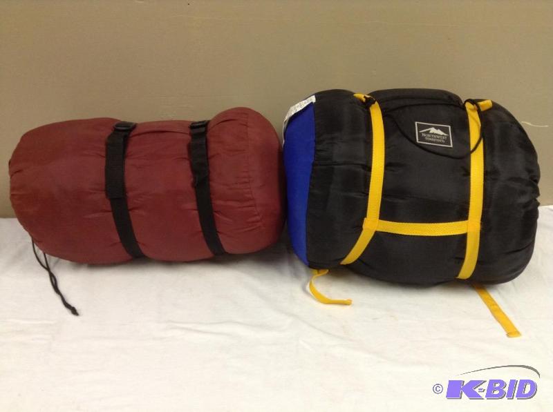 lot 13 image: 2 Sleeping Bags