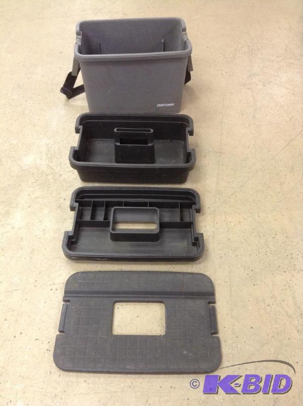 lot 26 image: Craftsman Tool Box Tote