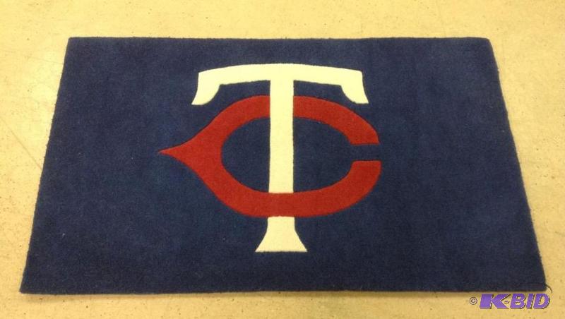 lot 45 image: Minnesota Twins Rug