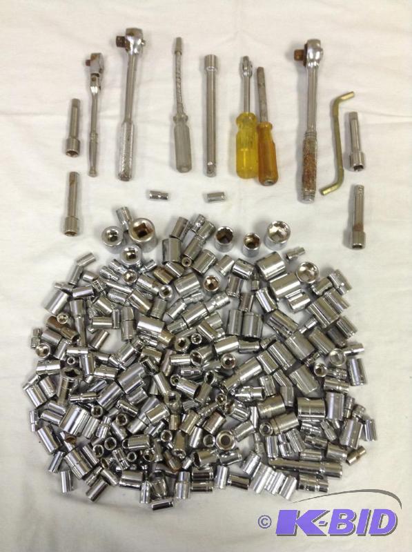 lot 5 image: Collection of Sockets and Ratchets