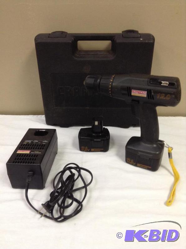 lot 6 image: Craftsman 12V Cordless Drill