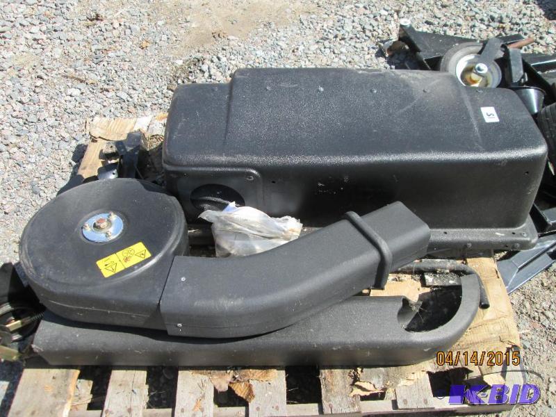 lot 15 image: New Unused 44" Vac-Bagger For Precision-...
