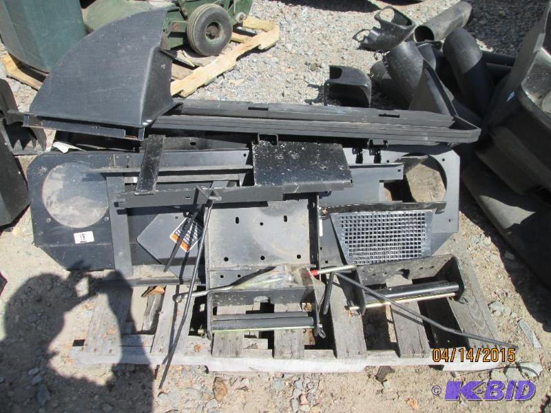 lot 18 image: Simplicity Clean Sweep Triple Bagger System, ...