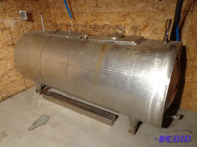 lot 11 image: Stainless Steel Refrigerated Milk Tank   T-20...