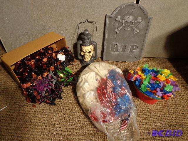 lot 112 image: Halloween 4th of July and New Years Eve ...