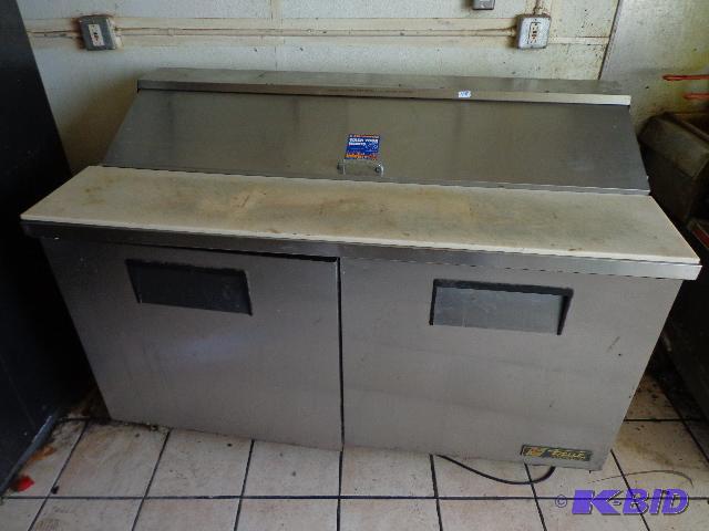 lot 118 image: True Kitchen Prep Cooler with Cutting Board  ...