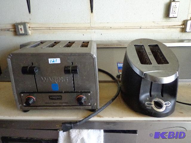 lot 121 image: Heavy Duty Toaster and Bagel Toaster   Toaste...
