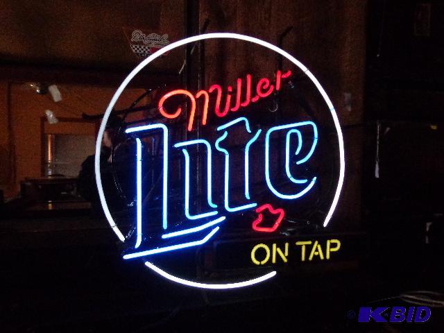 lot 13 image: Miller Lite Neon Sign   powers up  29 x 29 ...