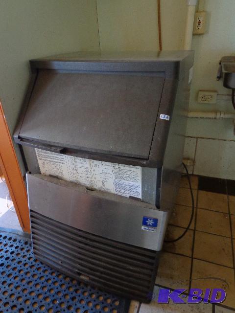 lot 132 image: Ice Maker   Model # QD0212A  Serial # 1100728...