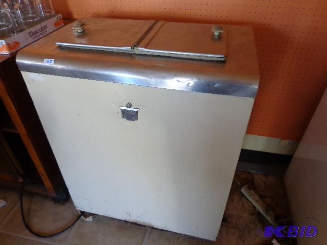 lot 158 image: Schaefer Ice Cream Cooler   31 x 35  &nbsp2 ...