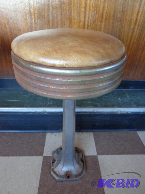 lot 172 image: Vintage Diner Stool   25" high  seat is ...