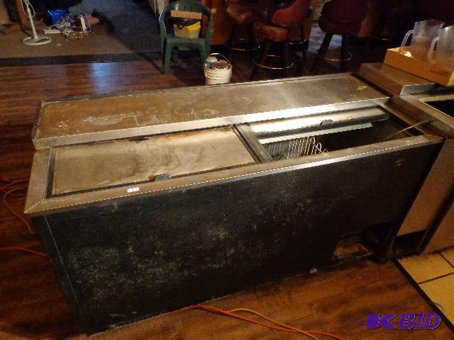 lot 19 image: True Cooler   2 slide&nbspdoors on&nbsptop ...