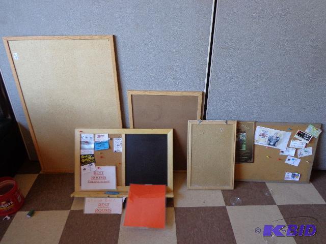 lot 210 image: Assorted Sizes of Bulletin Boards   111.5 x 1...