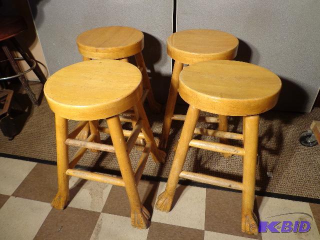 lot 75 image: 4 Wooden Bar Stools   30" high  18 dia ...