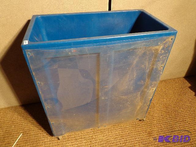 lot 84 image: Portable Bar Cooler   29.5 x 16 x 33.5 ...