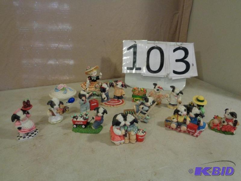lot 103 image: Collectible Mary Moo Moos Coca Cola Cows and ...
