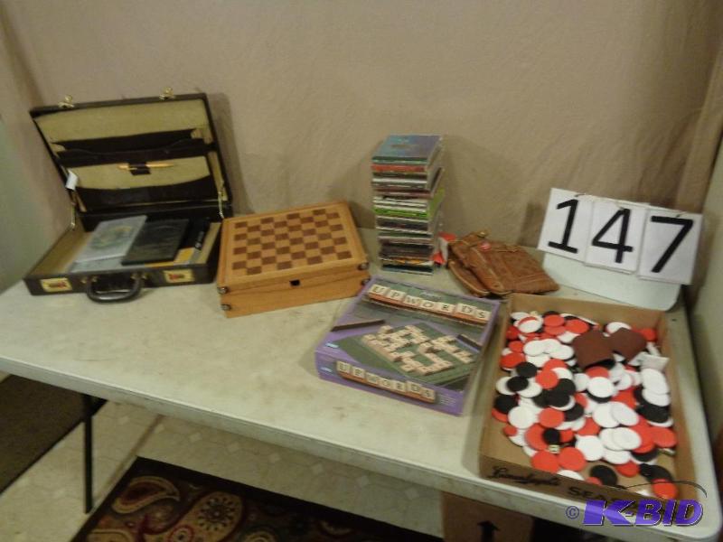 lot 147 image: Briefcase (has damage), Chess Board Only, Pok...