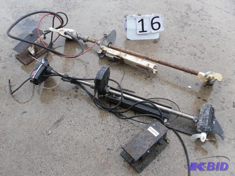 lot 16 image: 2 old trolling motors. Electrapal and Silvert...