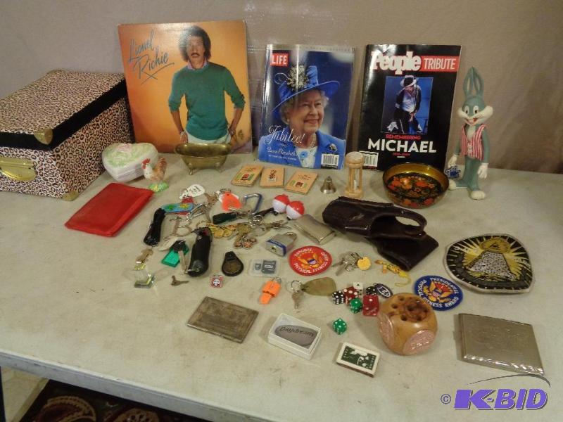 lot 1B image: Lot of Assorted Collectibles and Cool Items. ...