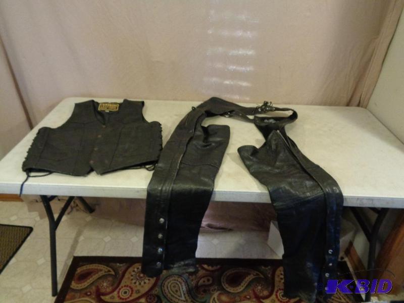 lot 1E image: Hudson Leather 42 Vest and Cycle Leather Smal...