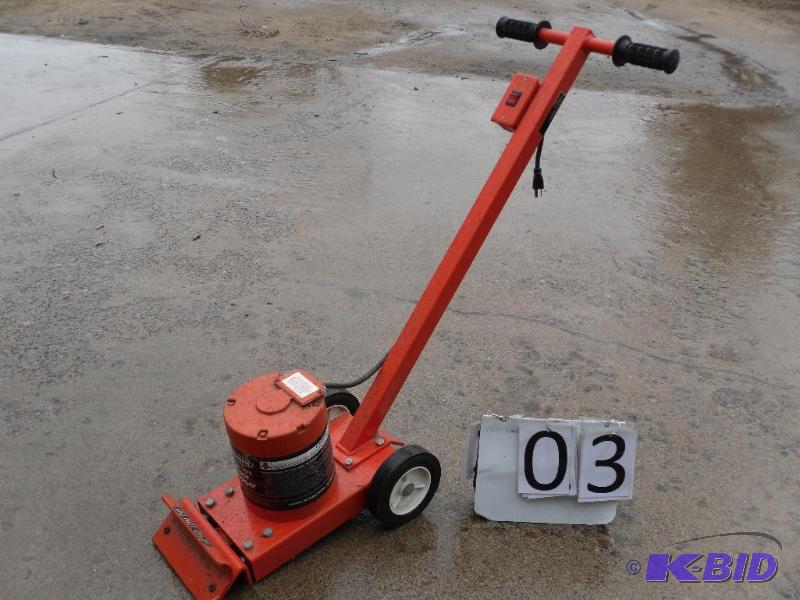 lot 3 image: Warner Floor Stripper Model 7075. 13 HP, 115...