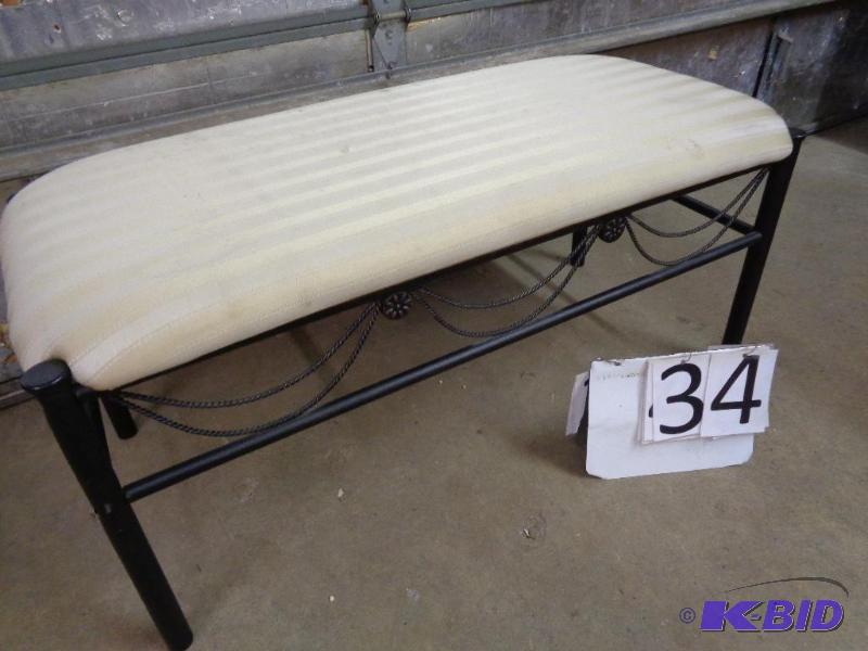 lot 34 image: Metal framed bench. Easy to recover, just 4 s...