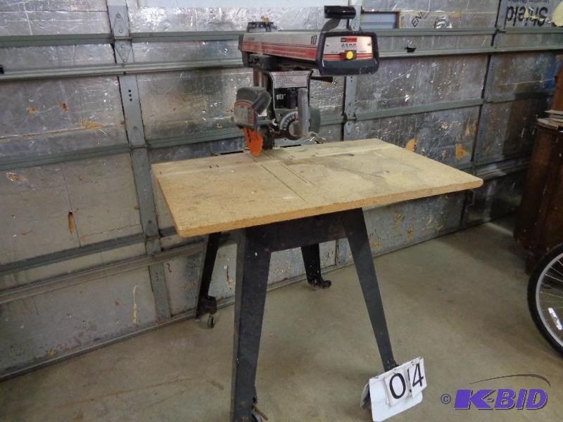 lot 4 image: Craftsman Radial Arm Saw. 10" blade, 2.5...