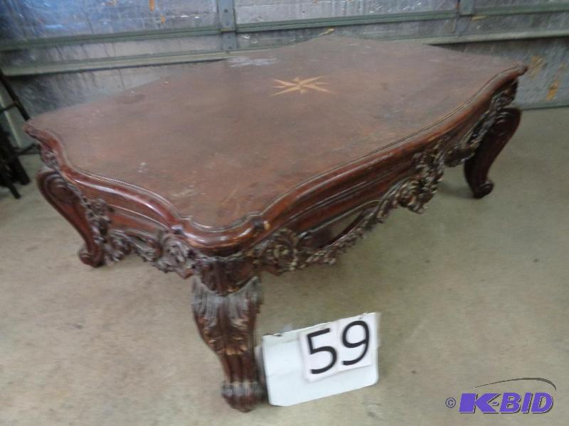 lot 59 image: Very Beautiful Wood Coffee Table with Removab...