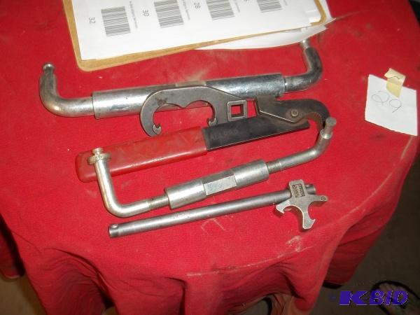 lot 29 image: Misc. alignment adjusting tools....