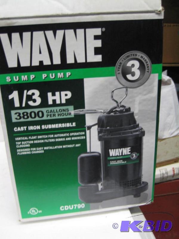 lot 148 image: New Wayne brand sump pump. Model CDU790. 1  ...