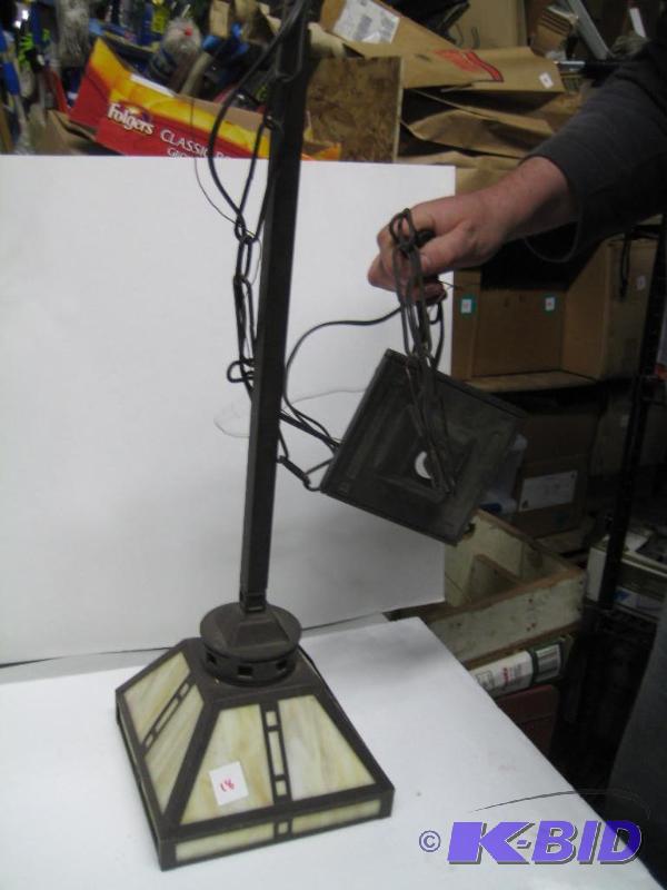 lot 18 image: New display model hanging pendant light prair...
