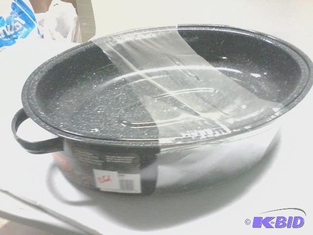 lot 261 image: New granite and wear brand roaster. 15 pound ...