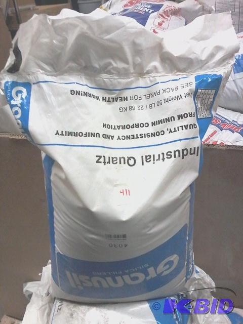 lot 411 image: New bag of Granusil brand industrial quartz. ...