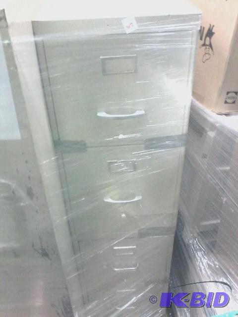 lot 417 image: Used qty 2 filing cabinet two drawers each be...