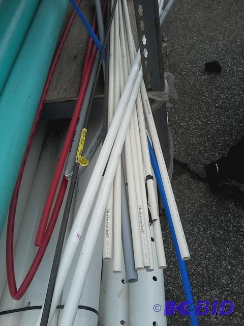 lot 419 image: All the 1  2 in to 2 in PVC pipe and PEX on ...