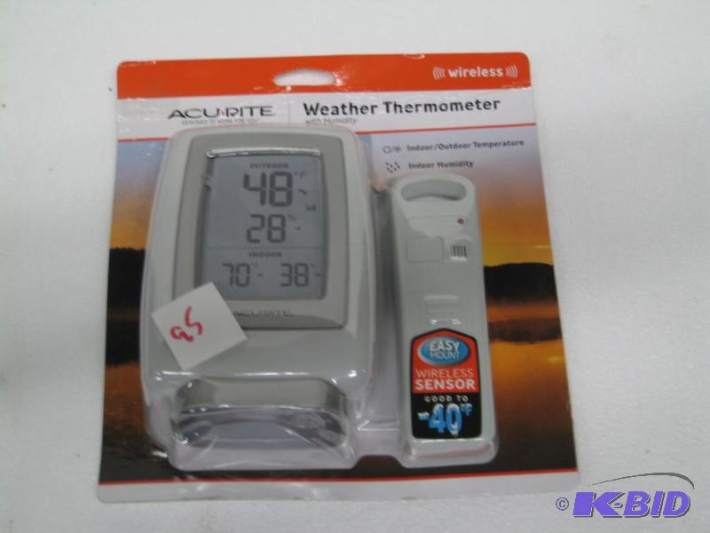 lot 95 image: New AcuRite brand weather thermometer with hu...