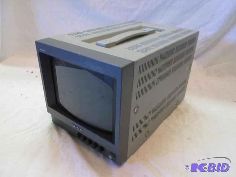 lot 112 image: Sony PVM8040 Sony Triniton color video monito...