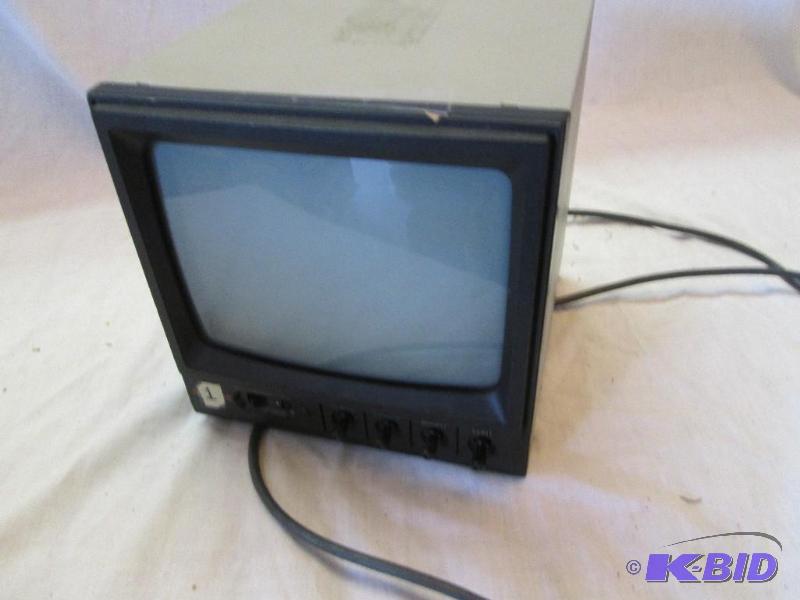 lot 116 image: Hitachi VM910U B&ampW video monitor - 8"...