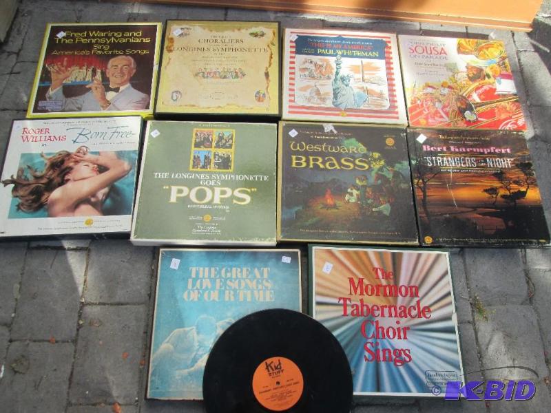 lot 142 image: Lot of vinyl record sets, see all the photos ...