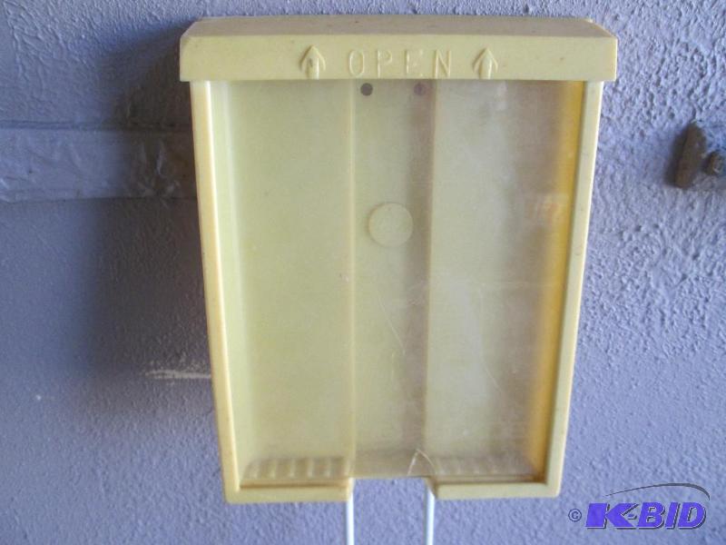 lot 181 image: open panfiite holder for outdoors...