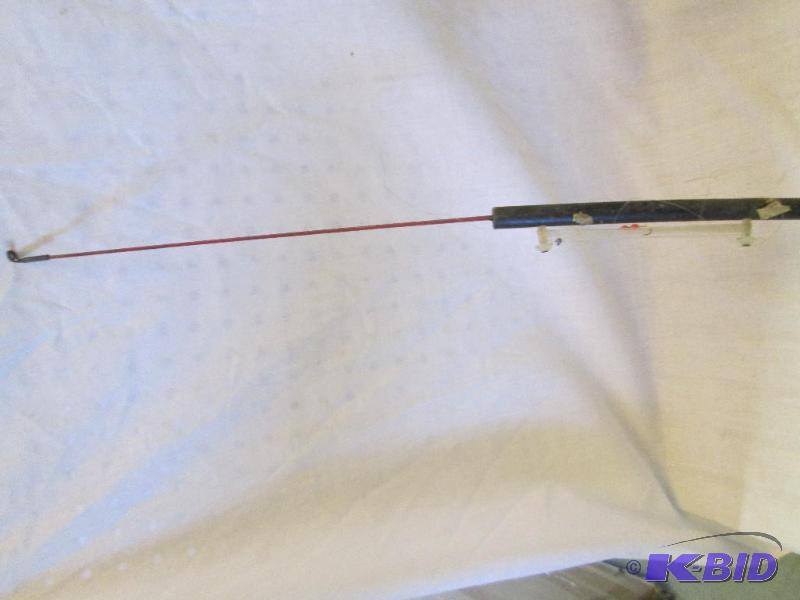 lot 190 image: vintage fighing pole- string is a little tang...